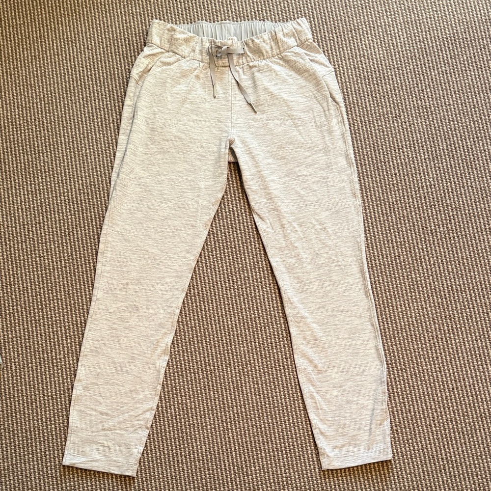 Lululemon Women’s Jogger Pants